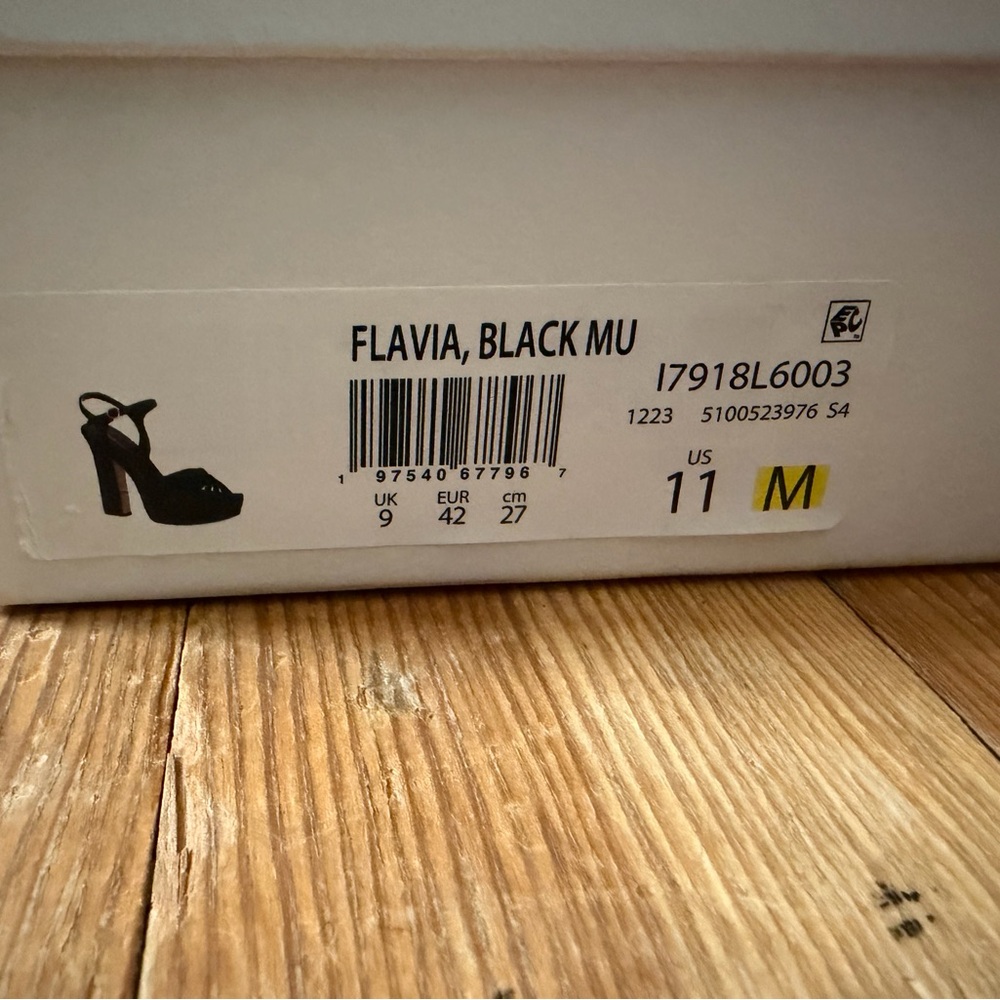 Veronica Beard Black Knotted Heels - Picture 6 of 6